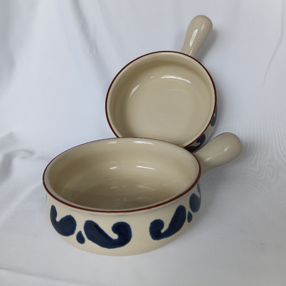 Pair of Handcrafted Ceramic Soup Bowls with Blue Design - Picture 3 of 10